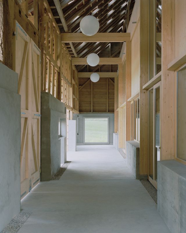 LA FERME INVERSÉE Transformation d’une ferme à la Bruyère, Vuisternens-devant-Romont – Willem PAB